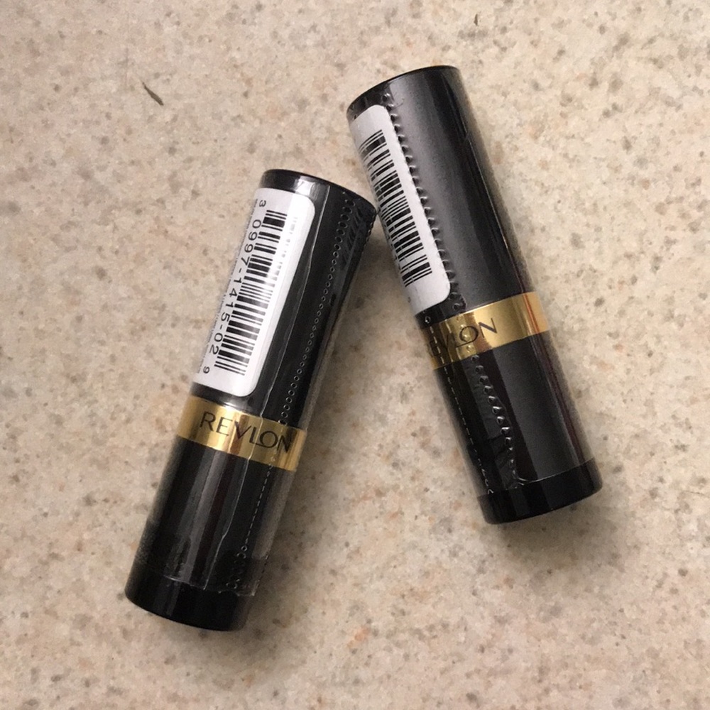 REVLON SUPER LUSTROUS MATTE LIPSTICK - 2 pcs.